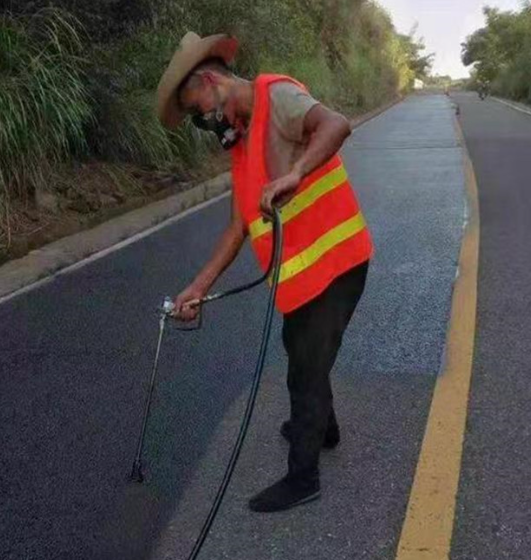 营口路面喷涂翻新彩色步道施工方案