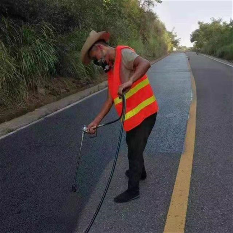 营口 彩色防滑路面的底涂是保障路面附着力