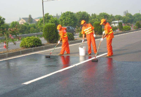 营口 彩色路面喷漆维修改色的使用寿命有多长？